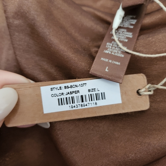 NWT Skims Glissenette Scoop Bodysuit in Jasper (SOLD OUT SIZE) - Picture 5 of 5